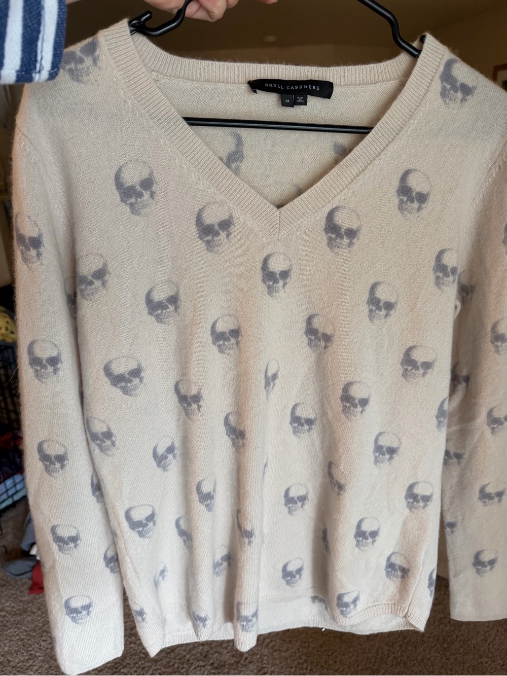 Skull Cashmere Beige V-Neck Sweater with Gray Skull Motif